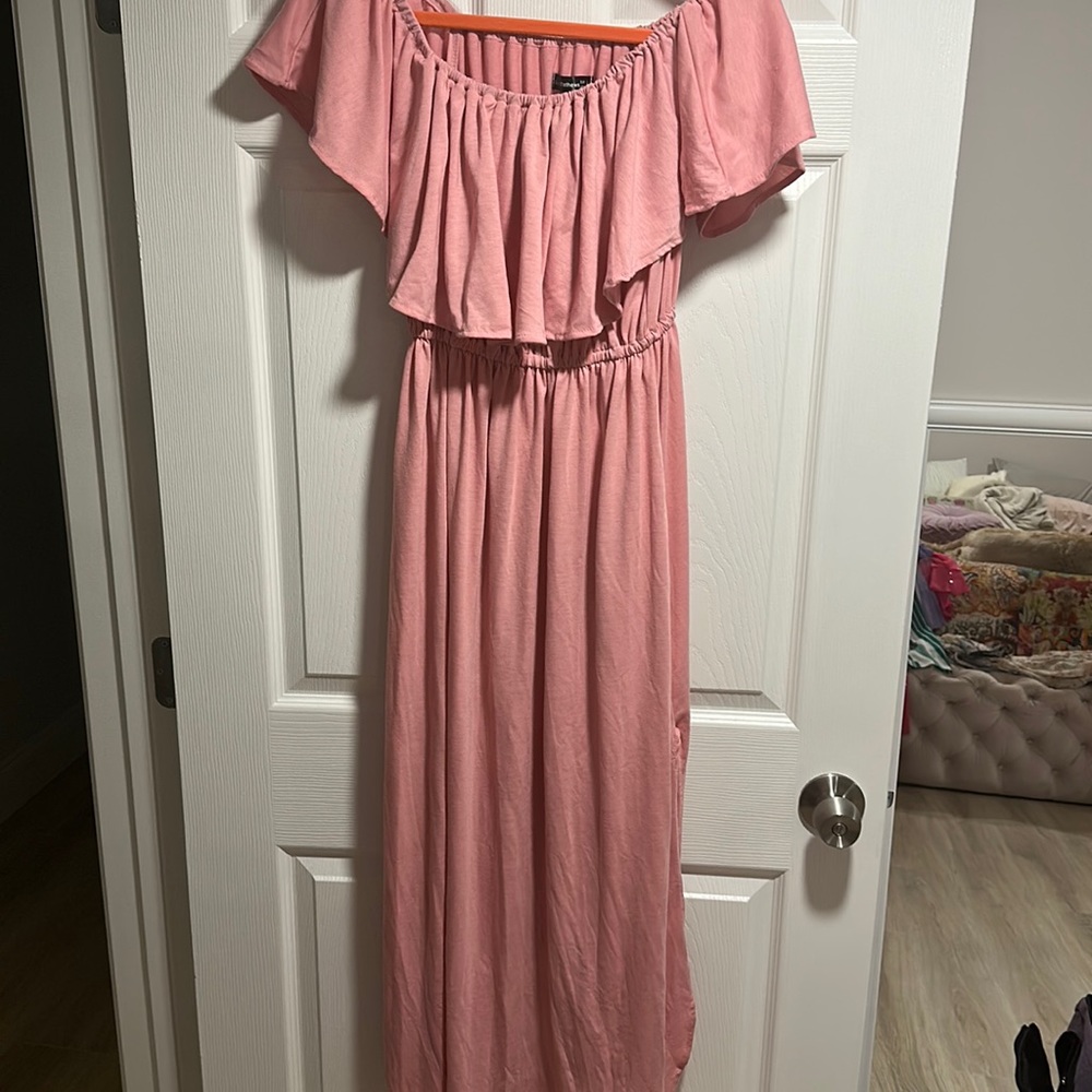 Washed out color pink off the shoulder maxi dress off